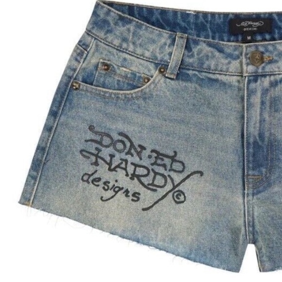 Ed Hardy Swallow Light Tint Denim jeans cut off Shorts WEHD8000-5 size 26 new - Picture 4 of 8